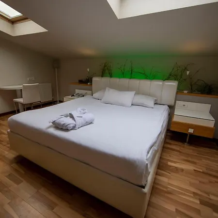 No 19 Boutique Отель 4*