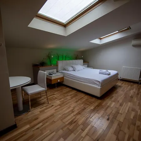Отель No 19 Boutique 4*