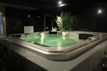 No 19 Boutique 4*